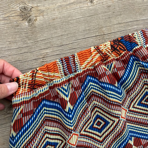 3/$25 || Forever 21 Flowy High-Low Skirt - Picture 3 of 6